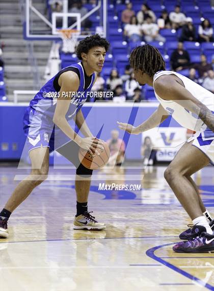 Thumbnail 3 in San Antonio Sports 6A All-Star Game photogallery.
