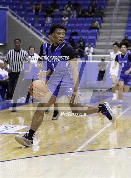 Thumbnail 1 in San Antonio Sports 6A All-Star Game photogallery.