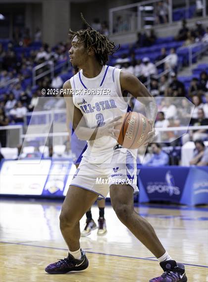 Thumbnail 2 in San Antonio Sports 6A All-Star Game photogallery.