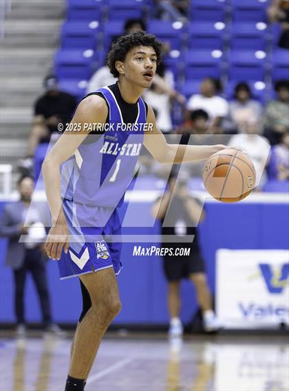 Thumbnail 3 in San Antonio Sports 6A All-Star Game photogallery.
