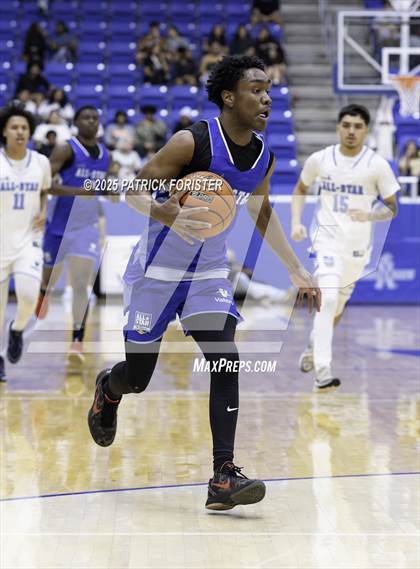 Thumbnail 3 in San Antonio Sports 6A All-Star Game photogallery.