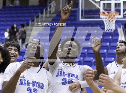 Thumbnail 2 in San Antonio Sports 6A All-Star Game photogallery.