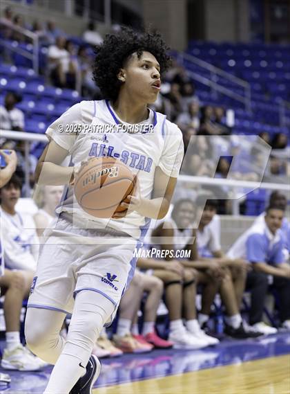 Thumbnail 3 in San Antonio Sports 6A All-Star Game photogallery.