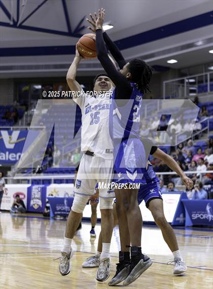 Thumbnail 3 in San Antonio Sports 6A All-Star Game photogallery.