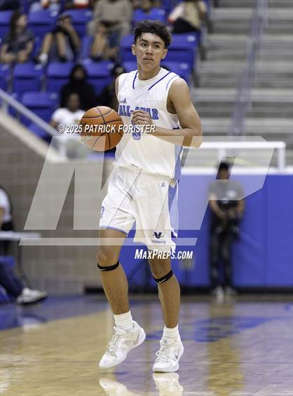 Thumbnail 1 in San Antonio Sports 6A All-Star Game photogallery.