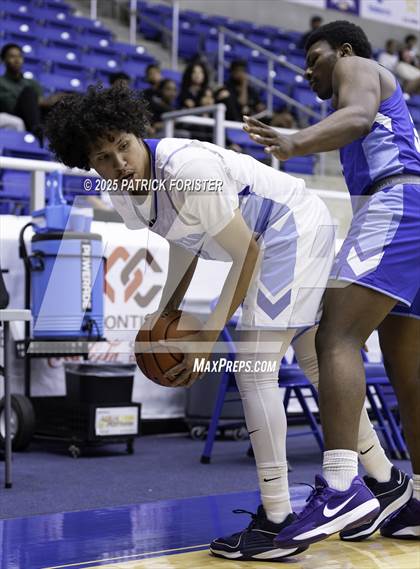 Thumbnail 3 in San Antonio Sports 6A All-Star Game photogallery.