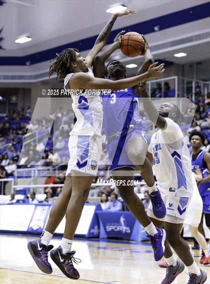 Thumbnail 3 in San Antonio Sports 6A All-Star Game photogallery.