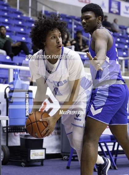 Thumbnail 2 in San Antonio Sports 6A All-Star Game photogallery.