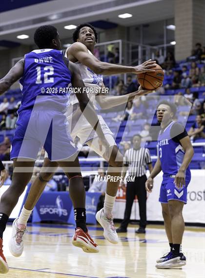 Thumbnail 1 in San Antonio Sports 6A All-Star Game photogallery.