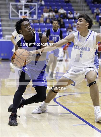 Thumbnail 1 in San Antonio Sports 6A All-Star Game photogallery.