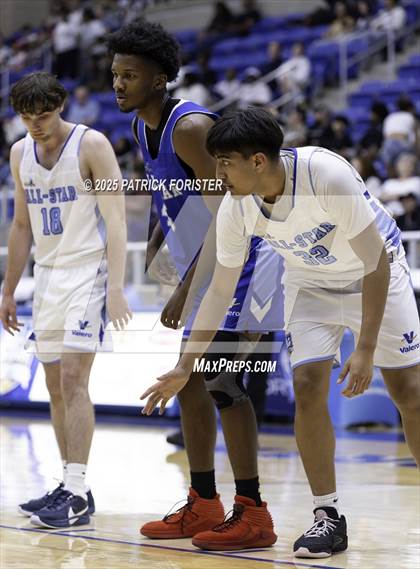 Thumbnail 2 in San Antonio Sports 6A All-Star Game photogallery.