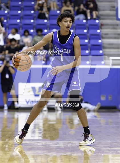 Thumbnail 3 in San Antonio Sports 6A All-Star Game photogallery.