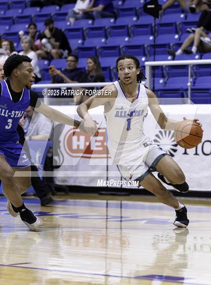 Thumbnail 2 in San Antonio Sports 6A All-Star Game photogallery.