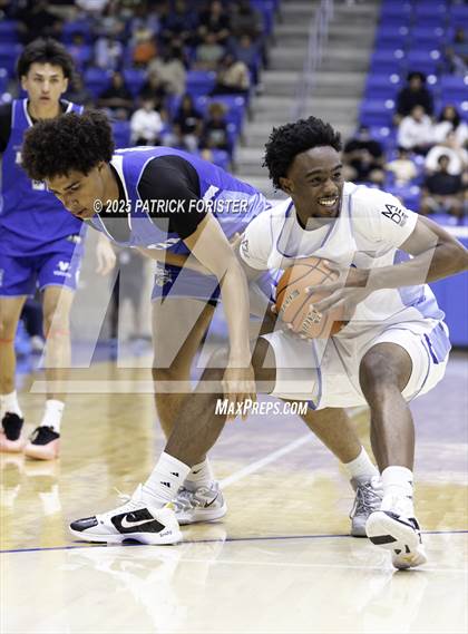 Thumbnail 2 in San Antonio Sports 6A All-Star Game photogallery.