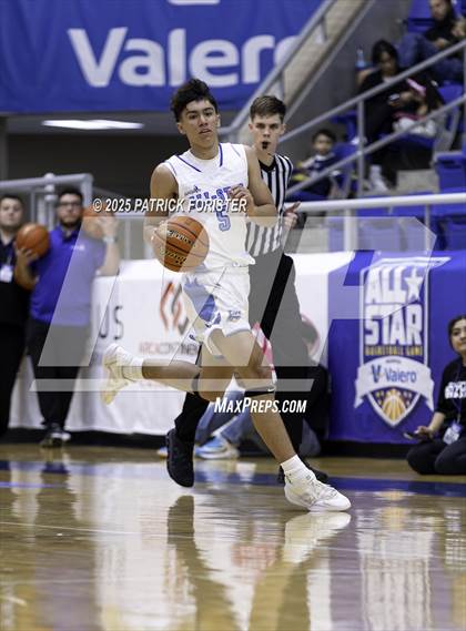 Thumbnail 3 in San Antonio Sports 6A All-Star Game photogallery.