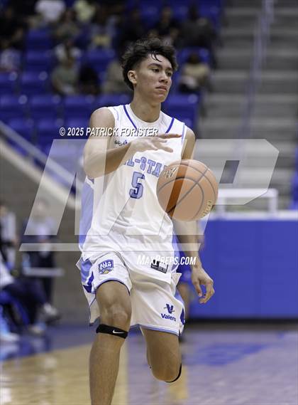 Thumbnail 2 in San Antonio Sports 6A All-Star Game photogallery.