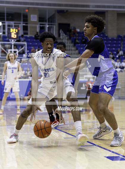 Thumbnail 2 in San Antonio Sports 6A All-Star Game photogallery.