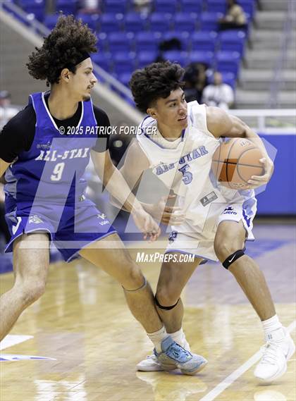 Thumbnail 3 in San Antonio Sports 6A All-Star Game photogallery.