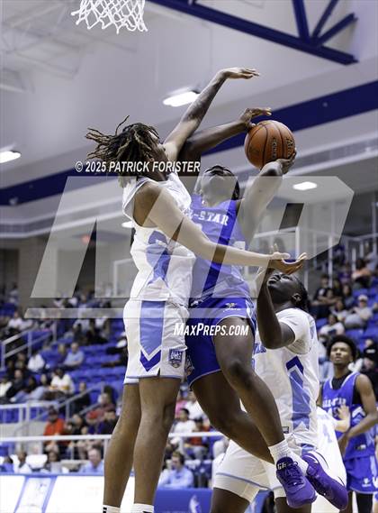 Thumbnail 1 in San Antonio Sports 6A All-Star Game photogallery.
