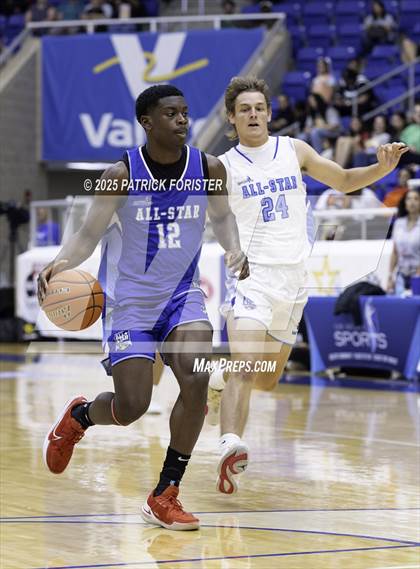 Thumbnail 3 in San Antonio Sports 6A All-Star Game photogallery.