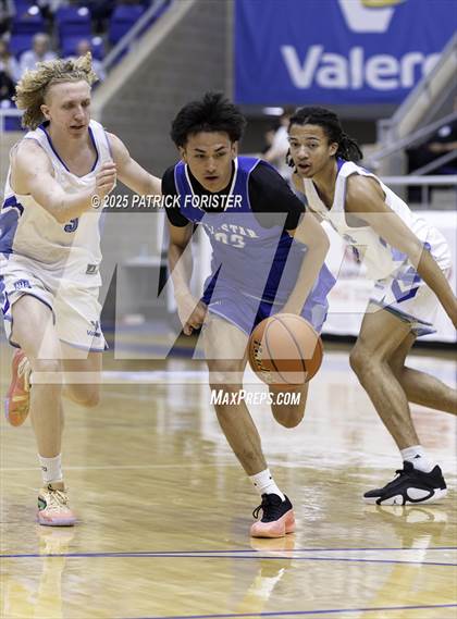 Thumbnail 1 in San Antonio Sports 6A All-Star Game photogallery.