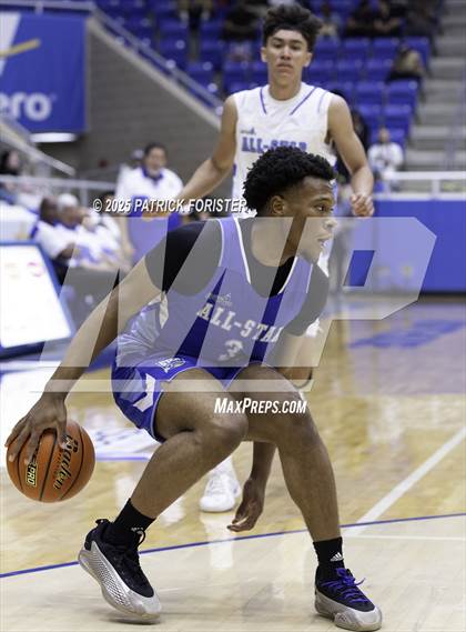 Thumbnail 3 in San Antonio Sports 6A All-Star Game photogallery.