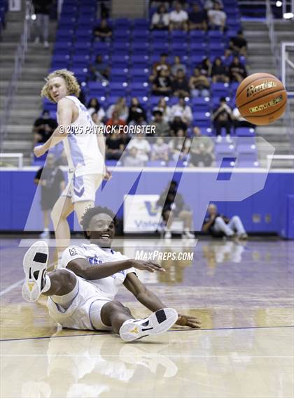 Thumbnail 1 in San Antonio Sports 6A All-Star Game photogallery.