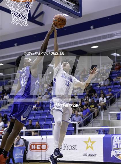 Thumbnail 3 in San Antonio Sports 6A All-Star Game photogallery.