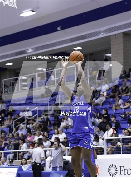 Thumbnail 2 in San Antonio Sports 6A All-Star Game photogallery.