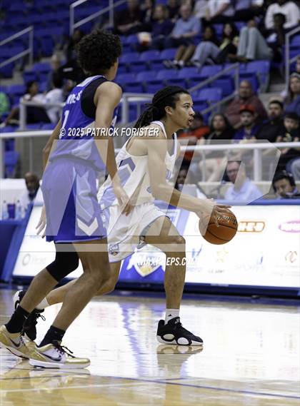 Thumbnail 1 in San Antonio Sports 6A All-Star Game photogallery.