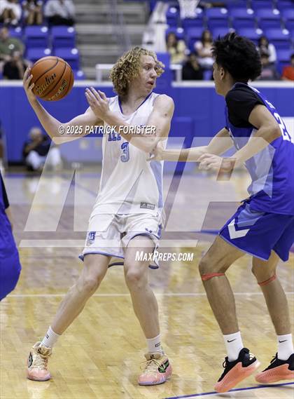 Thumbnail 1 in San Antonio Sports 6A All-Star Game photogallery.