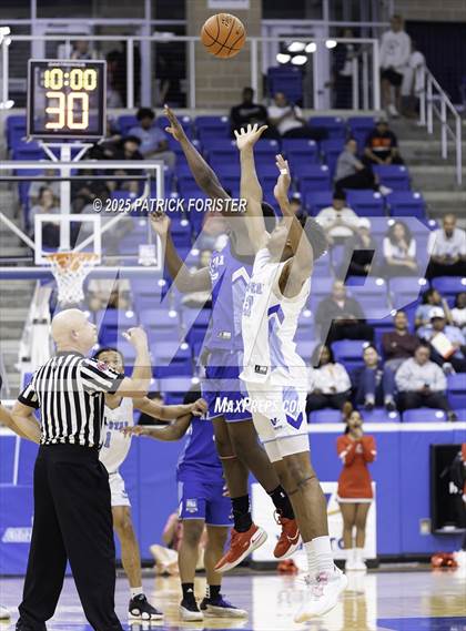 Thumbnail 3 in San Antonio Sports 6A All-Star Game photogallery.