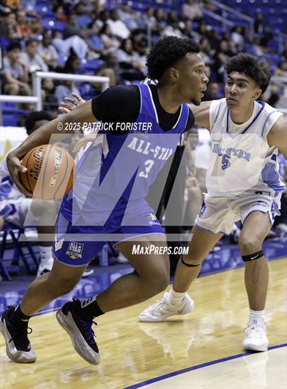 Thumbnail 1 in San Antonio Sports 6A All-Star Game photogallery.