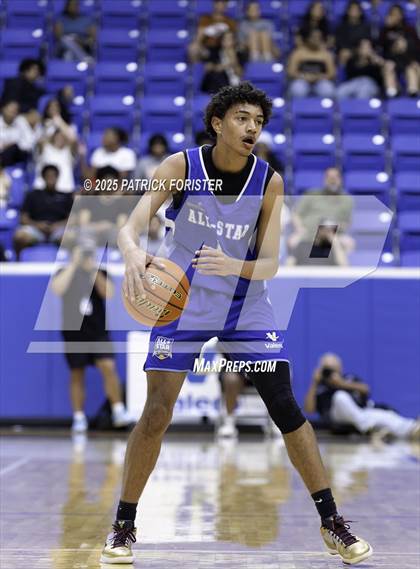 Thumbnail 1 in San Antonio Sports 6A All-Star Game photogallery.