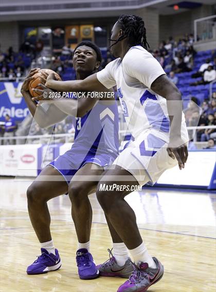 Thumbnail 2 in San Antonio Sports 6A All-Star Game photogallery.