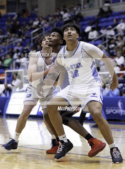 Thumbnail 3 in San Antonio Sports 6A All-Star Game photogallery.