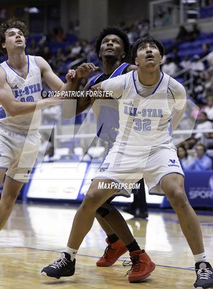 Thumbnail 1 in San Antonio Sports 6A All-Star Game photogallery.
