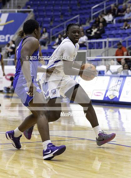Thumbnail 3 in San Antonio Sports 6A All-Star Game photogallery.