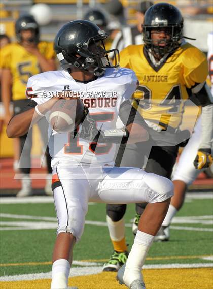 Thumbnail 3 in Pittsburg vs Antioch photogallery.
