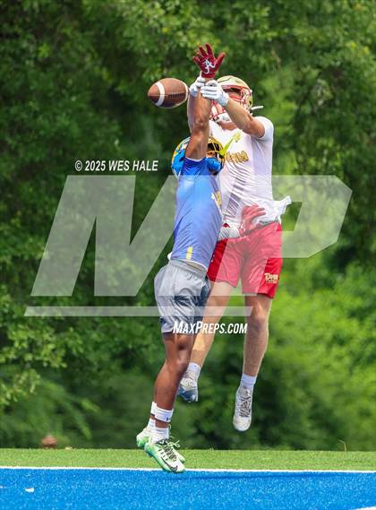Thumbnail 3 in West Point vs Lafayette (U of Memphis 7v7) photogallery.