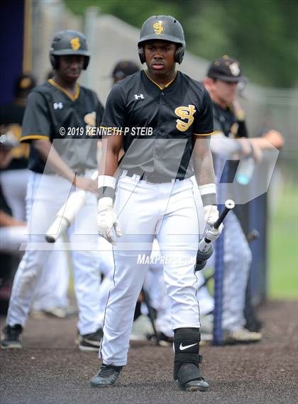 Thumbnail 3 in St. James @ Lutcher photogallery.