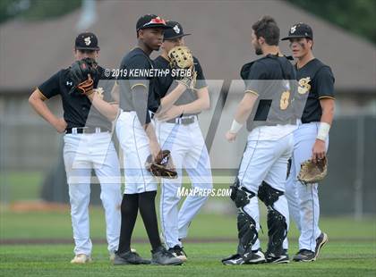 Thumbnail 3 in St. James @ Lutcher photogallery.