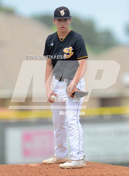 Thumbnail 2 in St. James @ Lutcher photogallery.