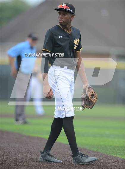Thumbnail 2 in St. James @ Lutcher photogallery.