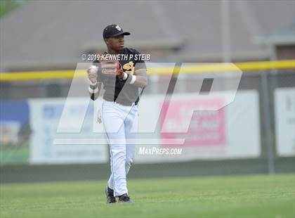 Thumbnail 1 in St. James @ Lutcher photogallery.