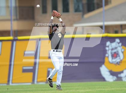 Thumbnail 1 in St. James @ Lutcher photogallery.