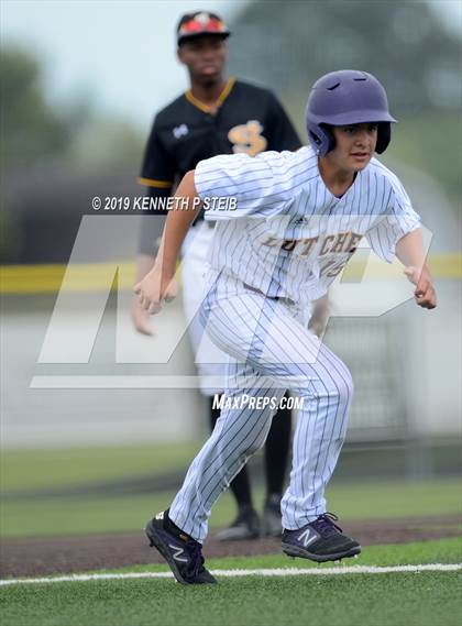 Thumbnail 1 in St. James @ Lutcher photogallery.
