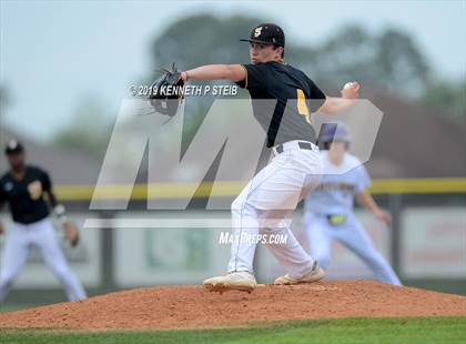 Thumbnail 3 in St. James @ Lutcher photogallery.