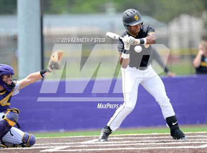 Thumbnail 3 in St. James @ Lutcher photogallery.