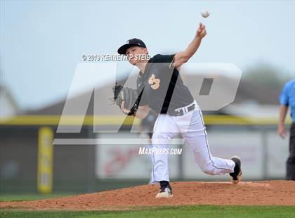 Thumbnail 2 in St. James @ Lutcher photogallery.